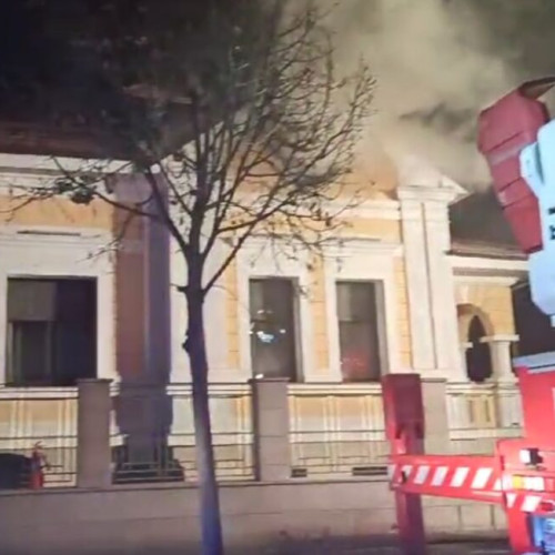 Incendiu devastator într-o locuință, cauzat de o lumânare nesupravegheată