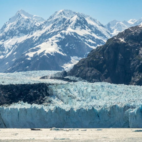 Autoritățile americane caută un avion dispărut cu 10 persoane la bord