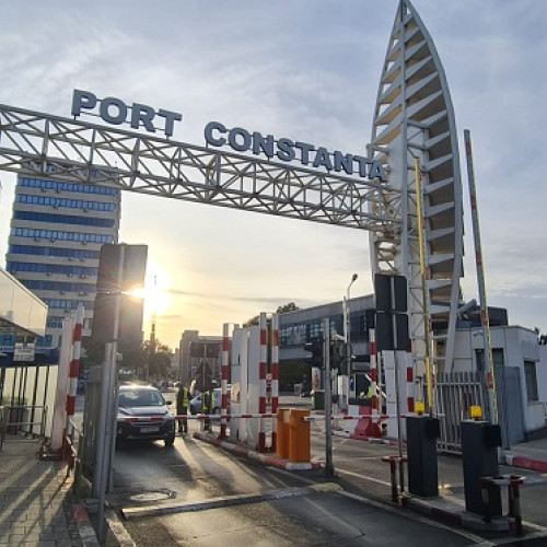 Hellenika LLC obține reținerea navei "Castor" în Portul Constanța