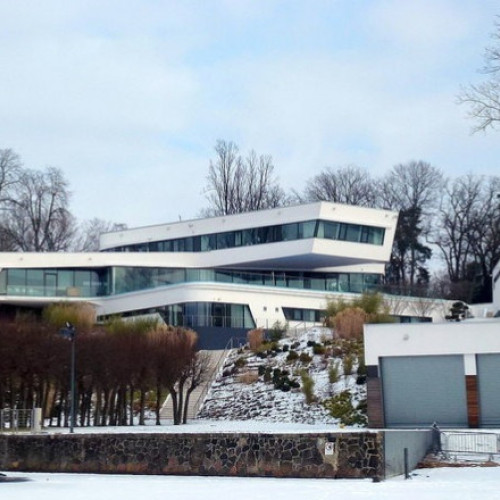 Cea mai scumpă vilă din Germania, scoasă la vânzare pe insula Schwanenwerder