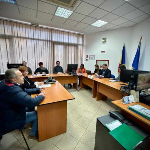 Primarul Răzvan Hopinca discută cu cetățenii despre revitalizarea Aleii cu Ceas