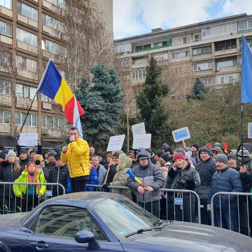 Protest al angajaților de la Damen Shipyards Mangalia în fața Ministerului Economiei
