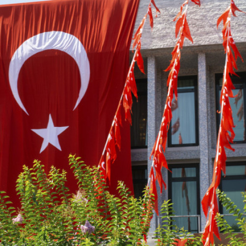 Cel puțin 71 de persoane au murit în Turcia din cauza băuturilor alcoolice contrafăcute