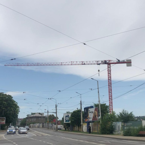 România pierde specialiști în construcții, dar Iașiul înregistrează o creștere a numărului de macaragii