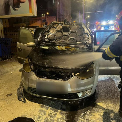 Incendiu la un autoturism pe strada Teodor Mihali din Cluj-Napoca