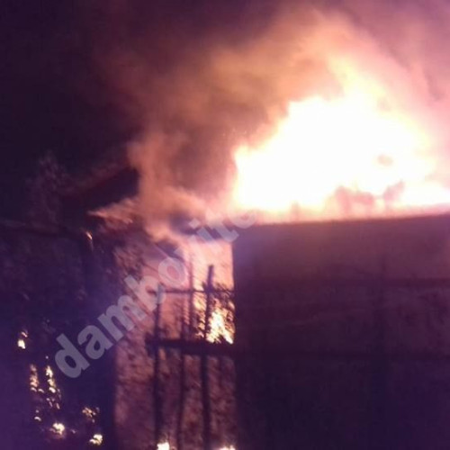 Incendiu la o anexă gospodărească în Poiana