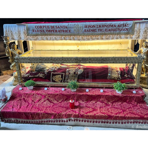 Moastele Sfintei Imparatese vor fi aduse în pelerinaj în România