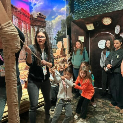 Expoziție educativă pentru copii: Călătorie în timp și spațiu