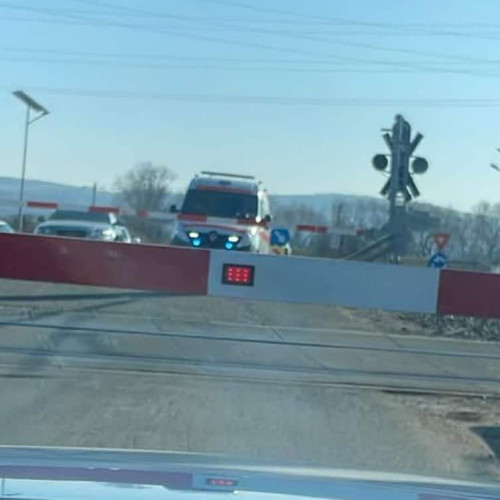Timpi mari de așteptare la trecerea de cale ferată din Alba Iulia