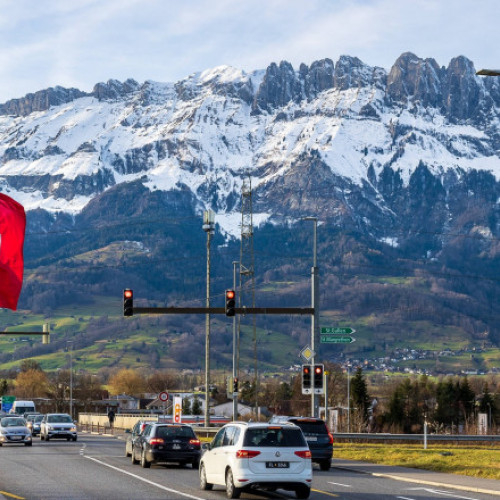 Alegătorii elvețieni resping inițiativa de limite stricte privind emisiile