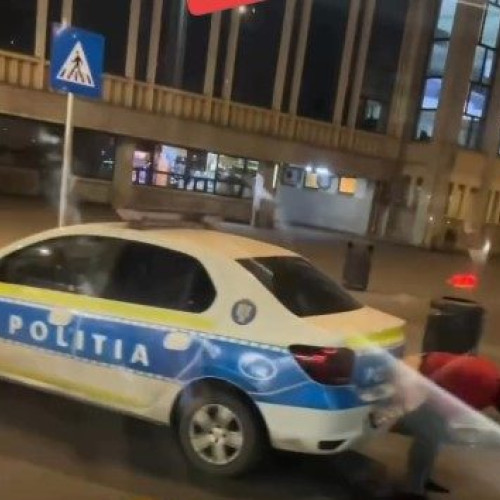 Incident controversat la Brașov: O femeie surprinsă într-o postură indecentă