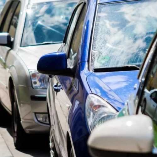 România intenționează să impună taxe severității mai mari pentru automobilele vechi și poluante