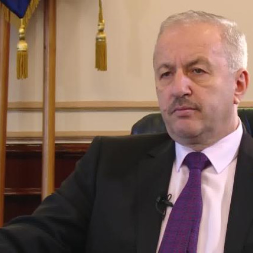 Klaus Iohannis anunță demisia, Vasile Dincu critică gestul