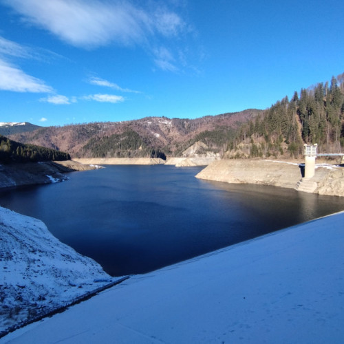 Avertisment de la Apele Romane: "Prudenta maxima pe gheata!"
