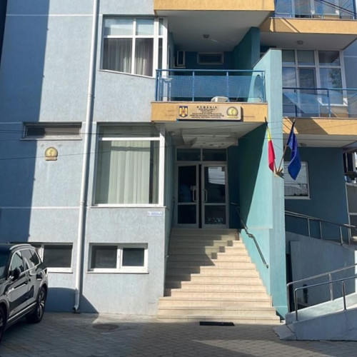 Patru persoane deferite justiției pentru corupție și contrabandă la portul Constanța