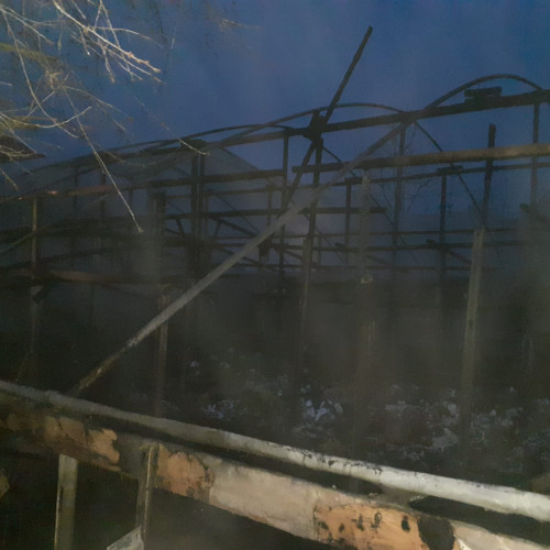 Incendiu devastator la Saveni: un solar a ars complet