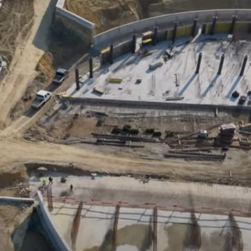 Lucrările la bazinul olimpic din Borhanci, surprinse cu drona