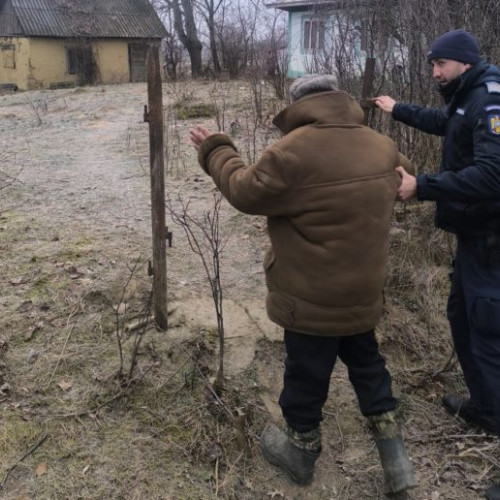 Jandarmii din Darabani ajută un bătrân aflat în dificultate