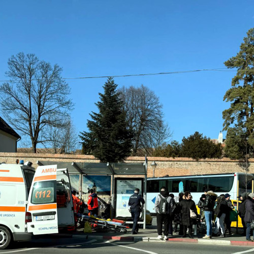 Bărbat de 48 de ani, decedat la stația de autobuz după un consult cardiologic