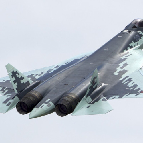 Rusia oferă producția avionului de luptă Suhoi Su-57 în India