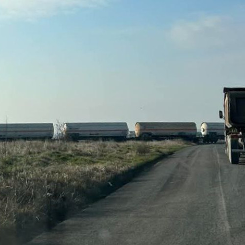 Traficul rutier oprit complet din cauza deraierei unui vagon cu GPL