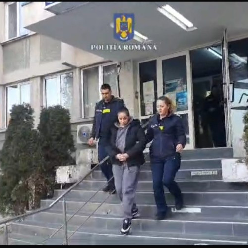 Asistenta de la Ambulanță din Gorj, acuzată de furt de 140.000 de euro și bijuterii