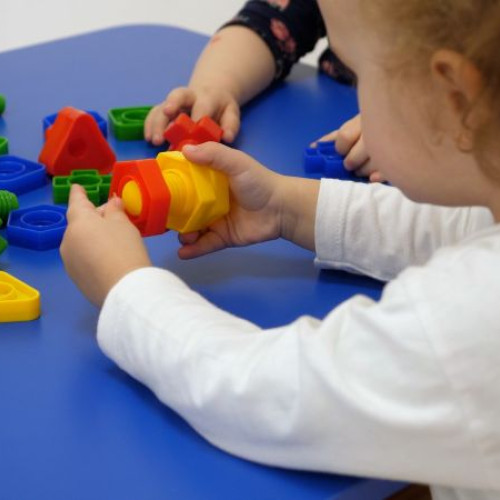 Brașov: Probleme cu locurile în creșe, soluții în lucru