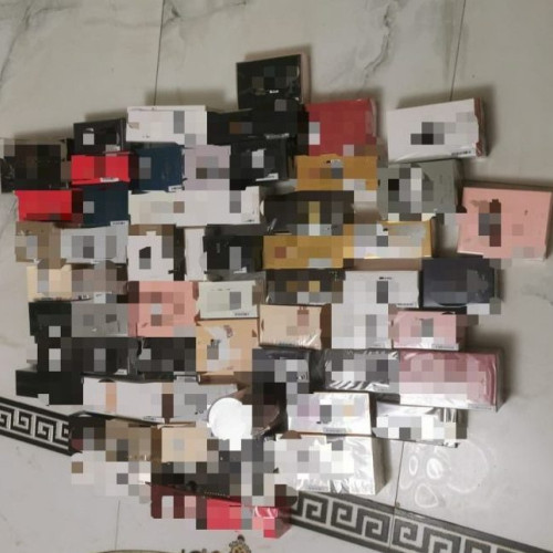 Avertisment InfoCons cu privire la cadourile de Ziua Îndrăgostiților: unele parfumuri pot fi periculoase pentru sănătate