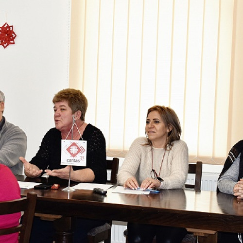 Seniorii din Livada discută despre provocările și bucuriile îmbătrânirii