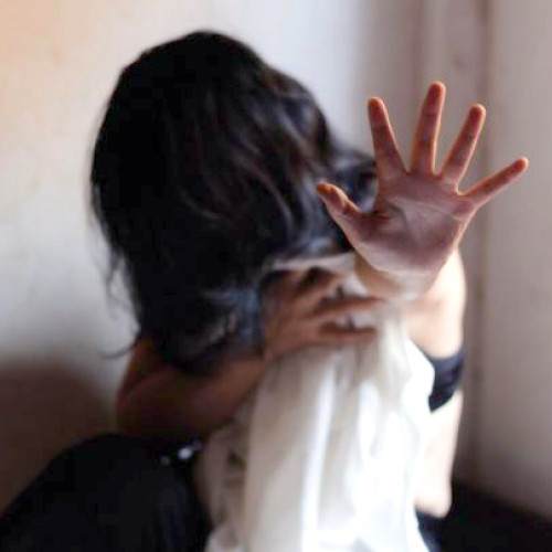 O mamă din Uricani cere ajutorul autorităților după abuzurile fostului concubin