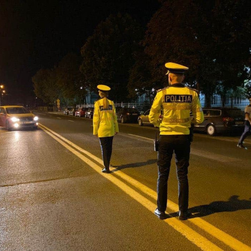 Bărbat din Abrud, salvat de polițiștii din Geoagiu după ce s-a pierdut