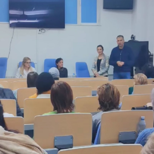 Prima întâlnire a grupului de suport psihologic pentru pacienții oncologici la Iași