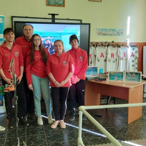 Liceul Special "Sfânta Maria" Arad promovează echipa de robotică „Robot Team Alpha”