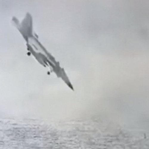 Aterizare ratată pentru un avion militar american în Golful San Diego