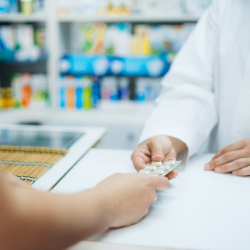 Farmaciile se confruntă cu lipsuri severe de medicamente pentru răceală și gripă