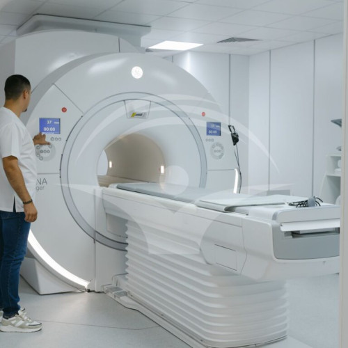 Introducerea RMN-ului cu Inteligență Artificială la Medicover Iași