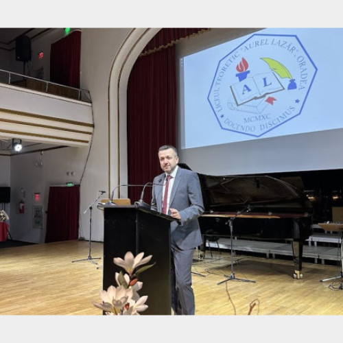 Primarul Florin Birta, fost elev al Liceului "Aurel Lazar", a sărbătorit 35 de ani de la înființarea instituției