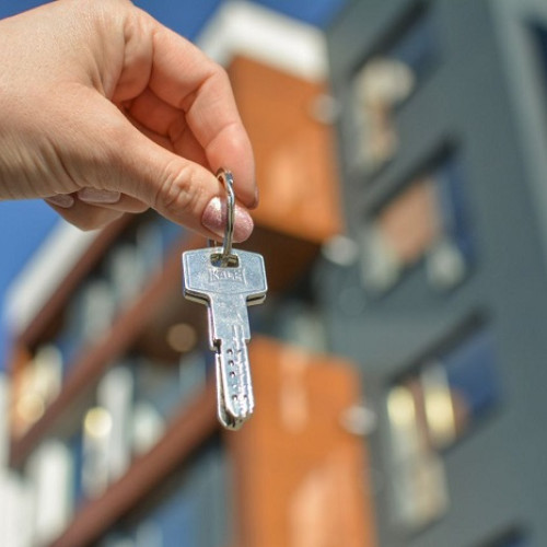 BNR menține ratele dobânzilor, iar pe piața imobiliară română se schimbă preferințele cumpărătorilor