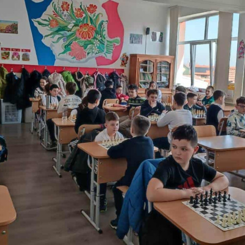 Festivalul Alba Chess a adus împreună tinerii șahiști din Alba Iulia
