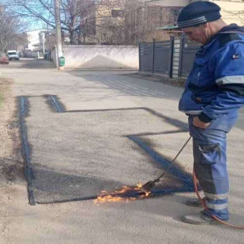 Primăria Sectorului 6 a plombat 30 de gropi pe Bd. Timișoara