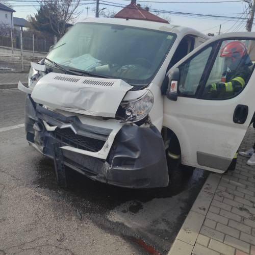 Accident rutier pe strada Petru Rares din Roman