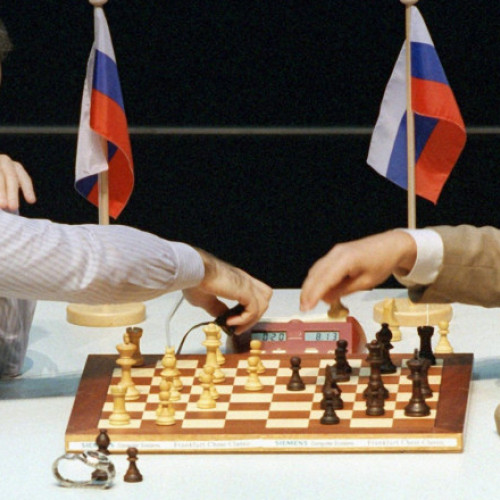 Marele maestru Ghennadi Sosonko își amintește de meciul istoric dintre Karpov și Kasparov