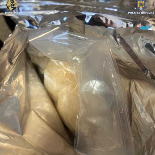 Două persoane arestate pentru trafic de droguri la Cluj-Napoca