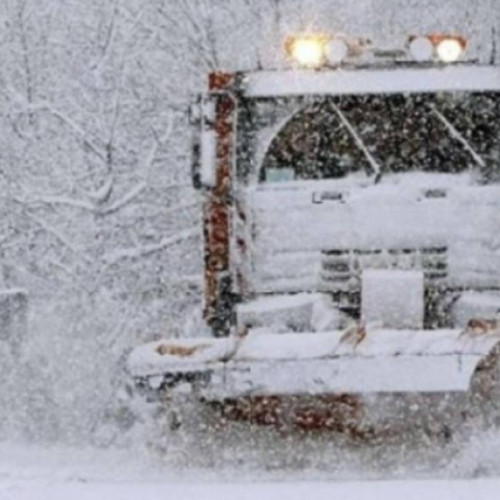 Zăpadă în Dâmbovița: Condiții de circulație dificile și sfaturi utile pentru șoferi