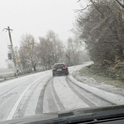 Avertizări de vreme rece și ninsori în 28 de județe din România