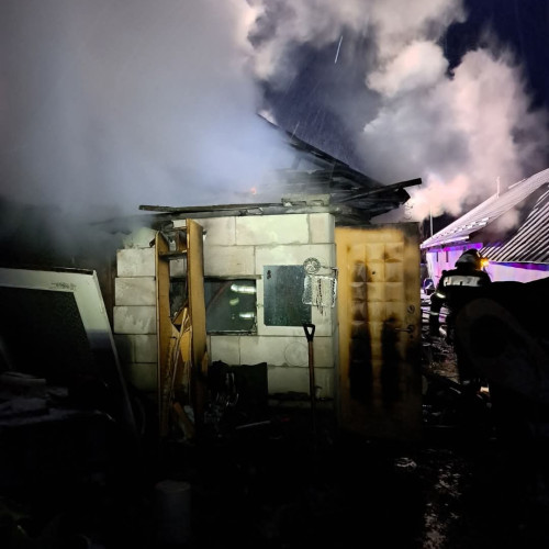 Ignorarea normelor de securitate la incendiu, cauza a două incendii în Neamț