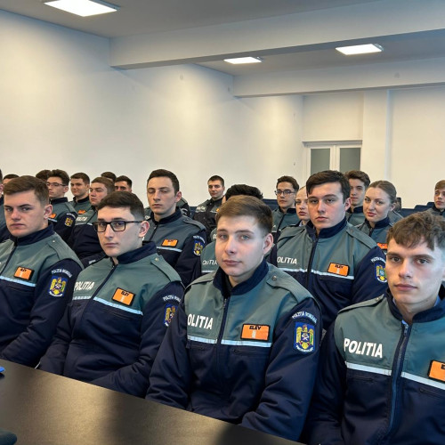 Elevii școlilor de agenți de poliție, stagiari la IPJ Botoșani