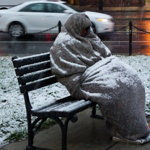 Măsuri pentru persoanele fără adăpost în Roman