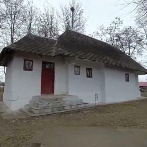 Biserica "Sfintii Arhangheli" din Icuseni, un loc de cult cu o vechime de două secole