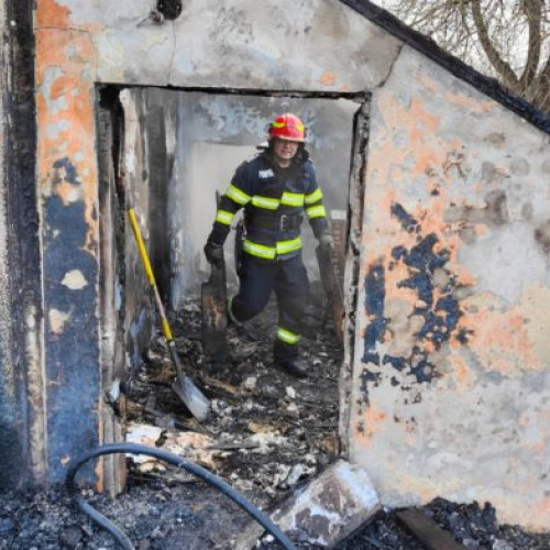 Un incendiu în localitatea Iorga afectează un bătrân de 93 de ani